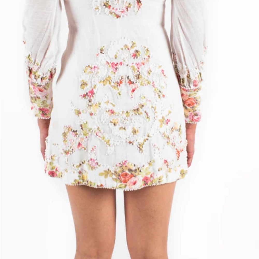 Elegant mini dress great for daytime receptions